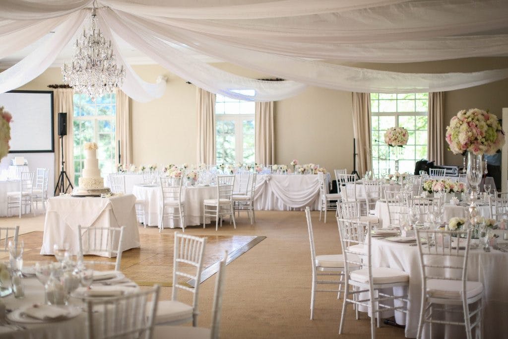 Chandilier with Drapery 1024x683